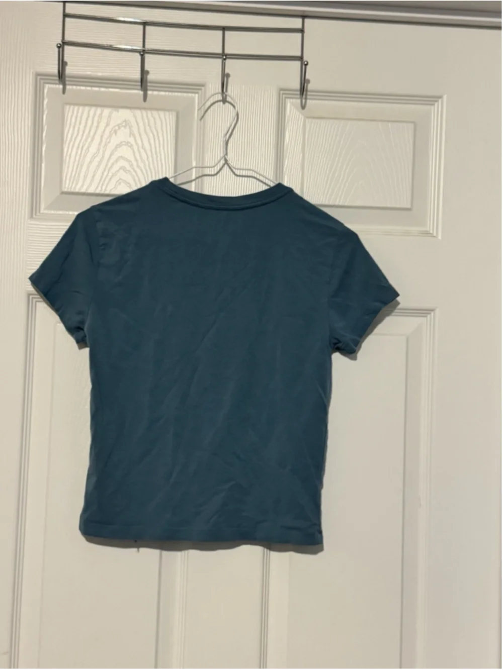 Nike The Nike Tee Slim Fitted Women’s Baby Tee T-Shirt Size Small 100% GUC